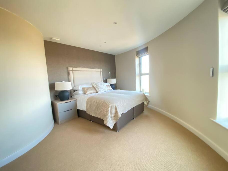 Luxury Converted Water Tower In Flockton Villa Emley Eksteriør bilde