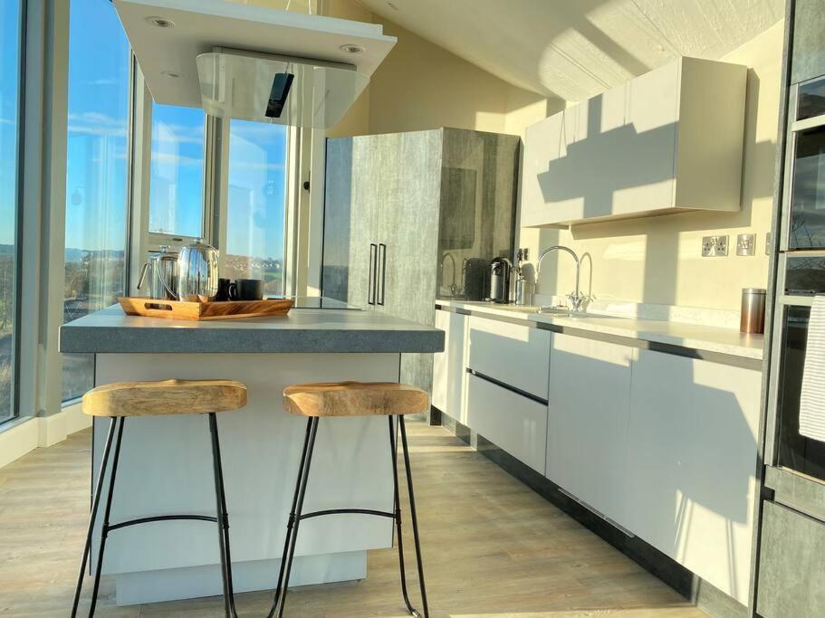 Luxury Converted Water Tower In Flockton Villa Emley Eksteriør bilde